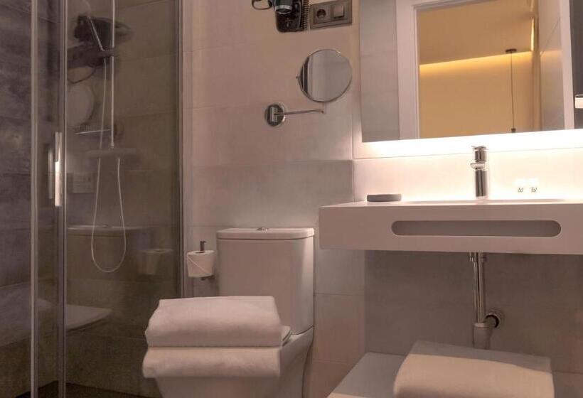 سوییت جونیور با بالکن, Woohoo Rooms Boutique Sol
