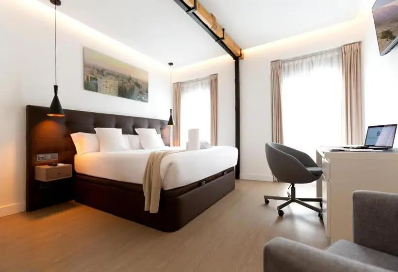 سوییت جونیور با بالکن, Woohoo Rooms Boutique Sol