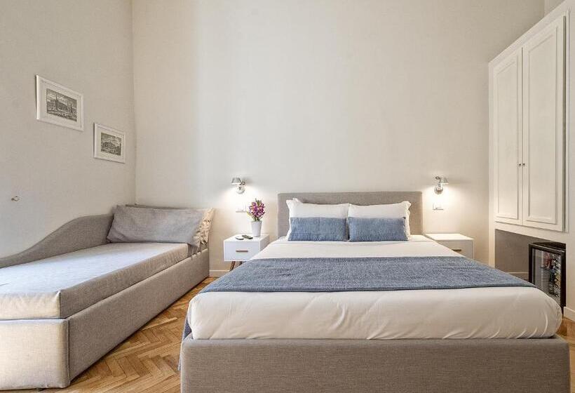 חדר דלוקס לשלושה, Little Queen Relais