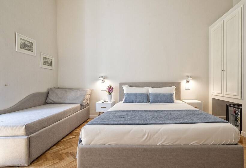 חדר דלוקס לשלושה, Little Queen Relais