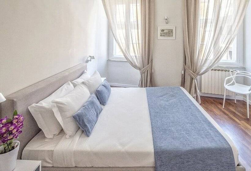 חדר דלוקס לשלושה, Little Queen Relais