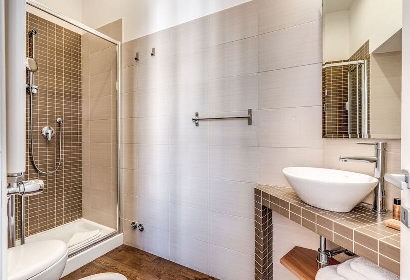 חדר דלוקס נוף לעיר, Little Queen Relais