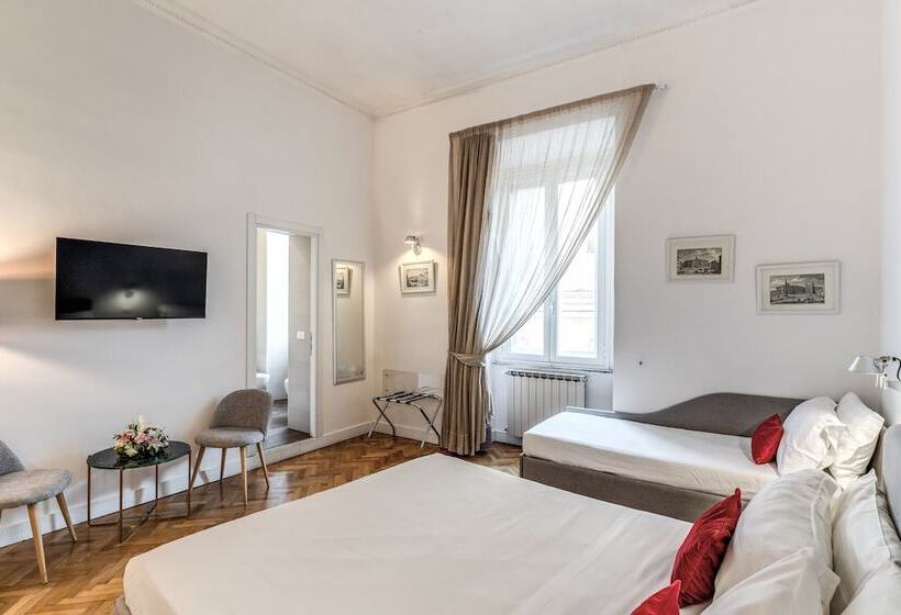 חדר דלוקס לשלושה, Little Queen Relais