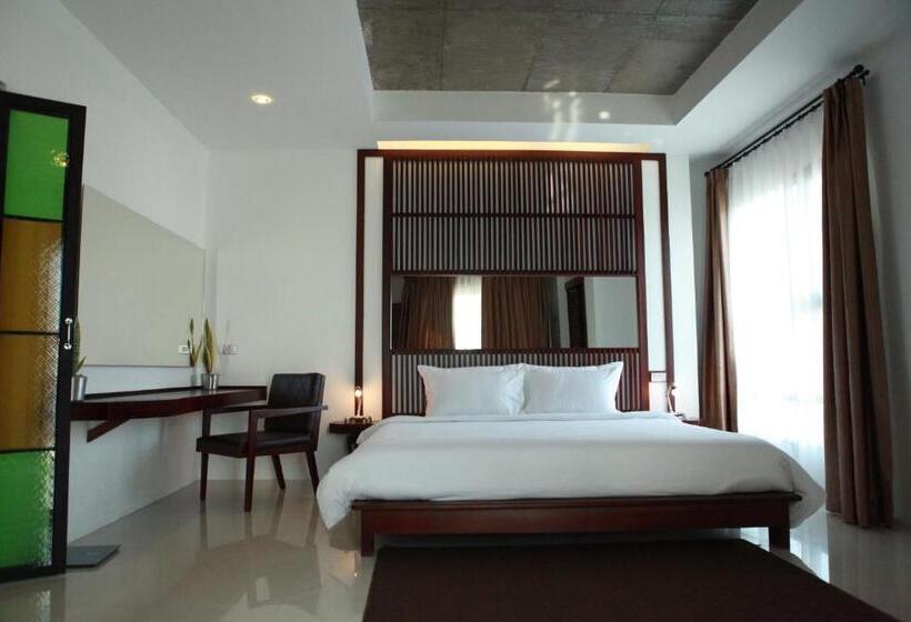 سوییت جونیور با بالکن, S Park Design