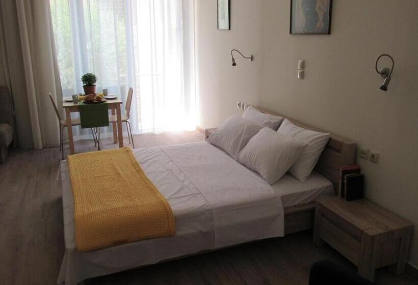 Studio Standard Vue Jardin, Kerameion