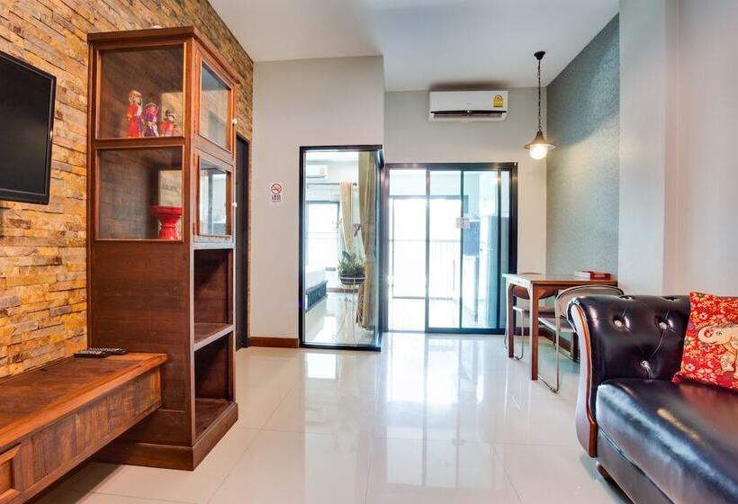 סוויטה, Capital O 1051 Pagoda House