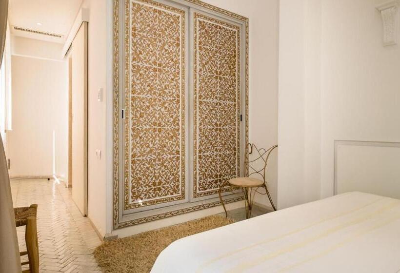 标准间, Riad Zyo