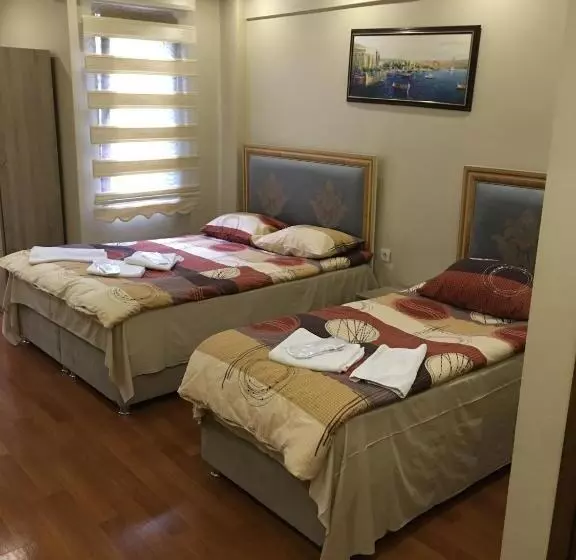 اتاق سوپریور, Birinci Apart