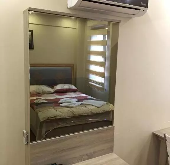 اتاق سوپریور یک تخته, Birinci Apart