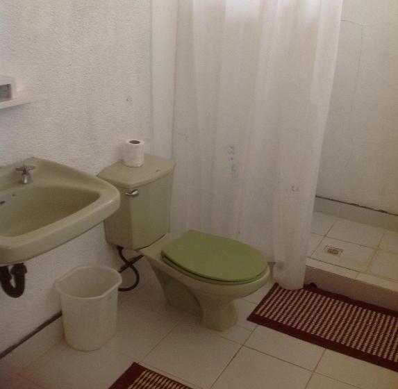 오두막, Discovery Island Resort