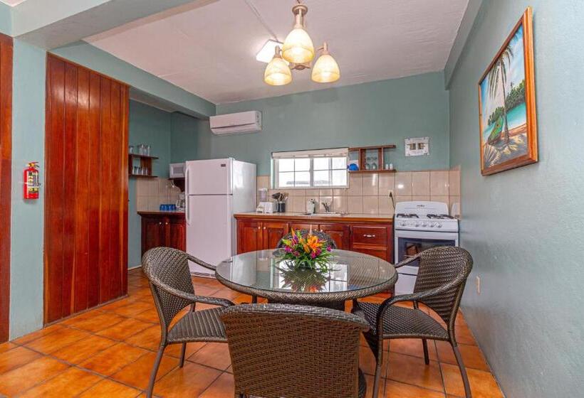 ガーデンビュースイート, Blue Tang Inn