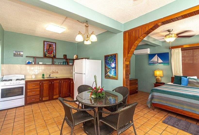 キングサイズベッドのスイートルーム, Blue Tang Inn