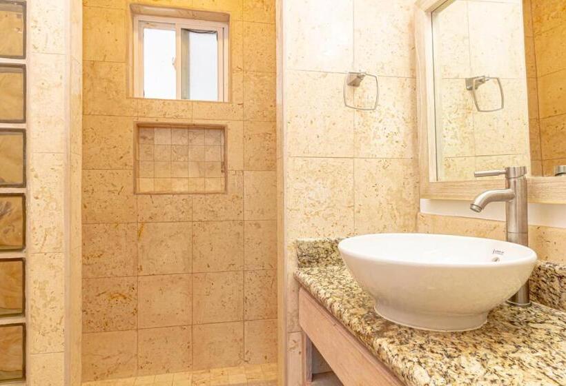 キングサイズベッドのスイートルーム, Blue Tang Inn