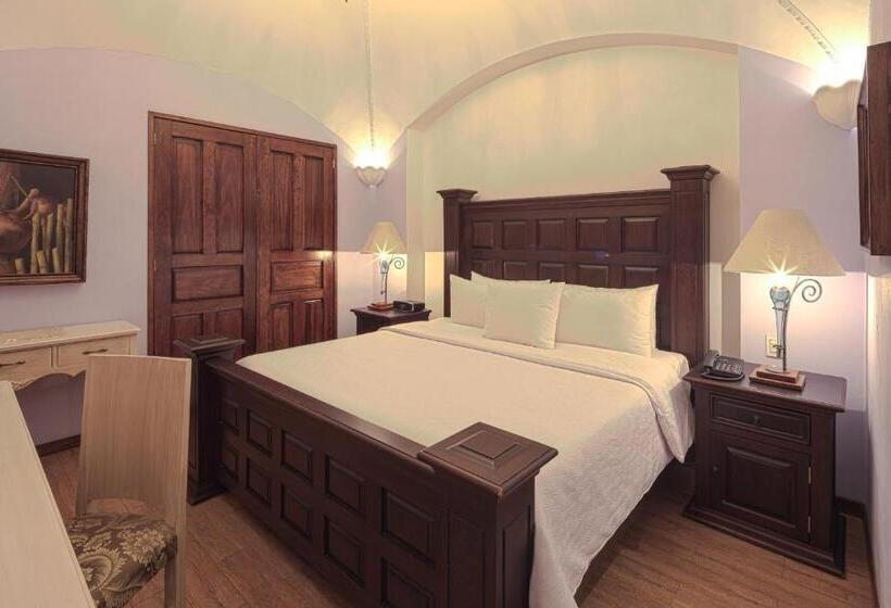 اتاق لوکس, Casona Maria