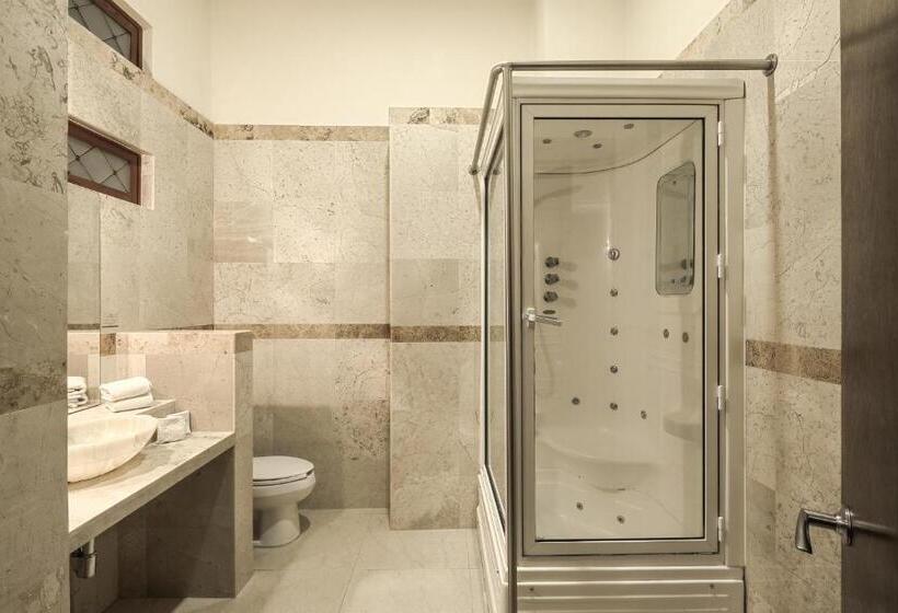 سوییت جونیور, Casona Maria