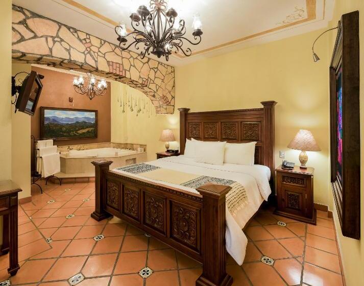 سوییت جونیور, Casona Maria