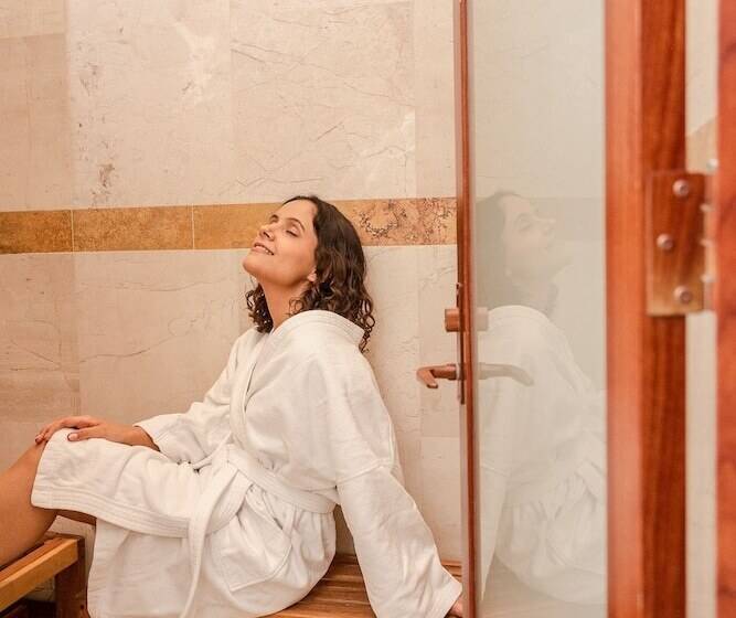 سوییت جونیور, Casona Maria