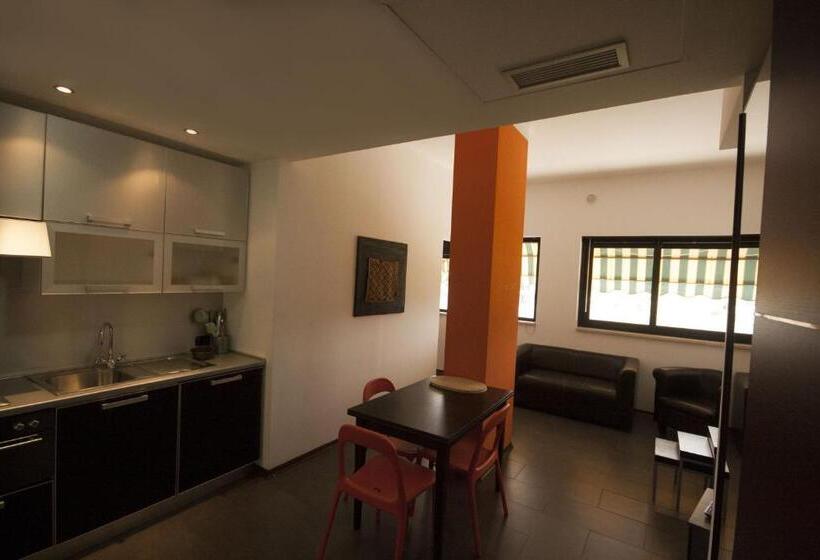 شقة غرفة واحدة, Della Piana Residence