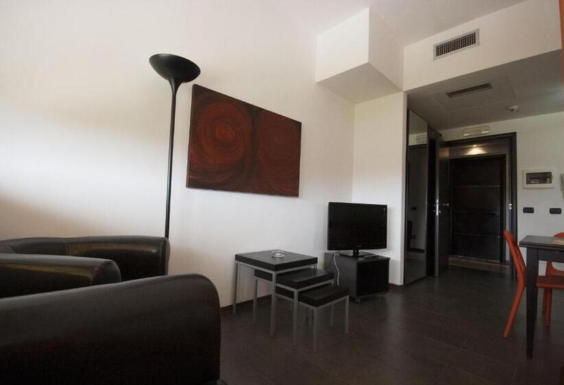 شقة غرفة واحدة, Della Piana Residence