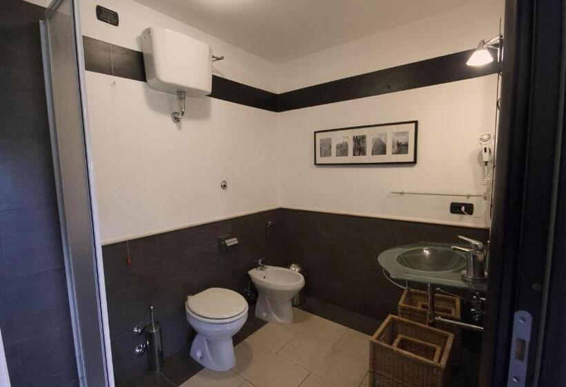 شقة غرفة واحدة, Della Piana Residence