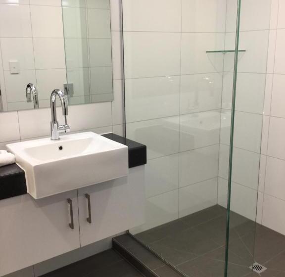 חדר משפחתי נוף לים, East Pier