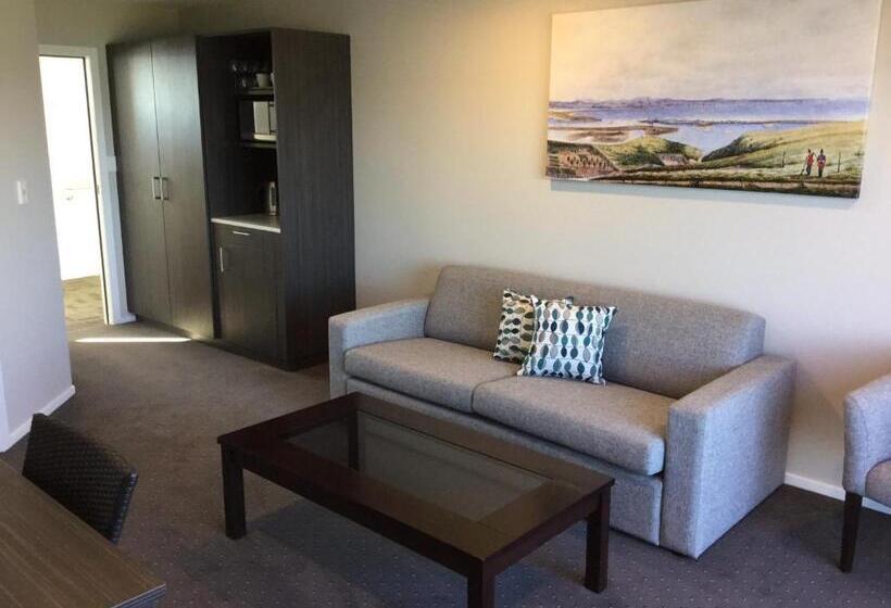 סוויטה, East Pier