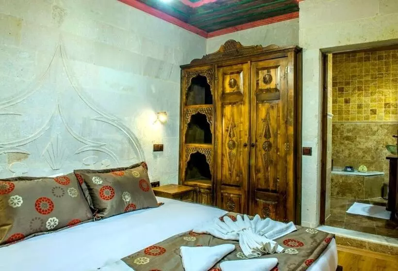 سوئیت با تخت بزرگ, Historical Goreme House