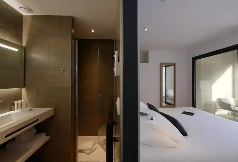 デラックスルーム, In Situ