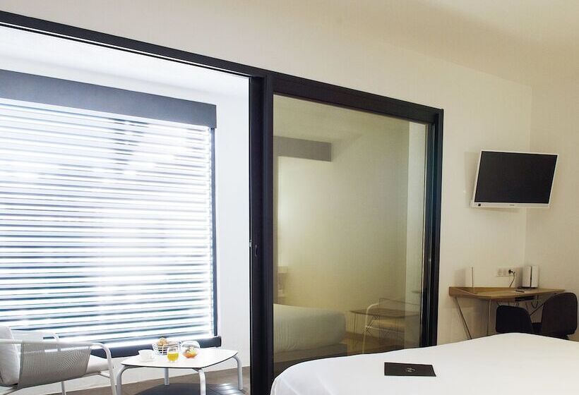 Номер Deluxe, In Situ