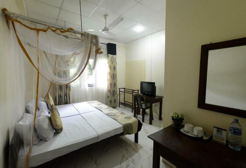 Номер Стандарт без Кондиционера, Pavana Resort
