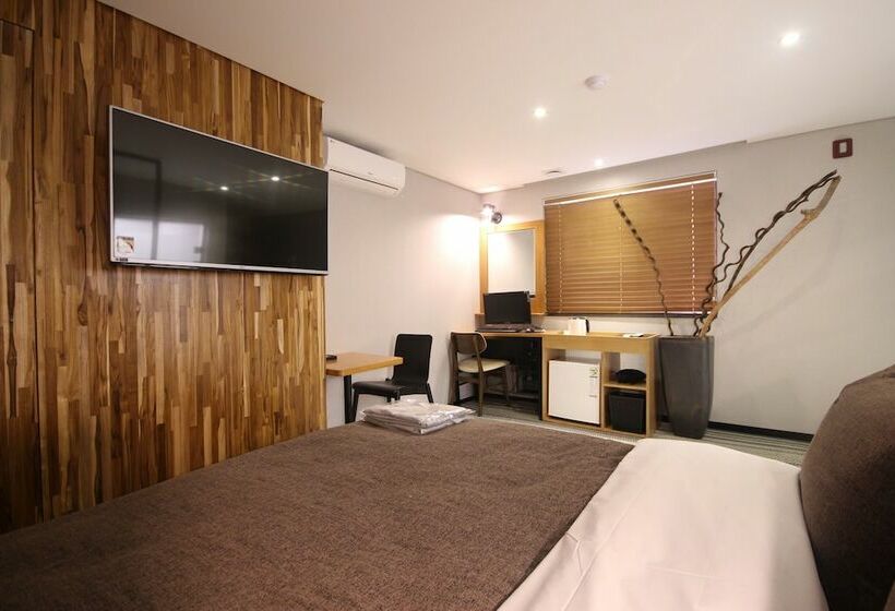 프리미엄 룸, The Lua Nampo