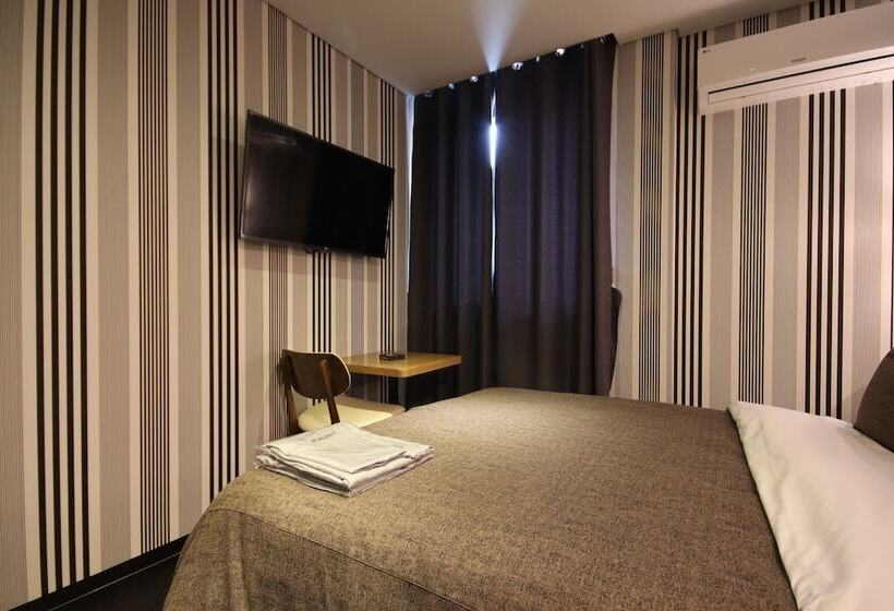 스탠다드 룸, The Lua Nampo