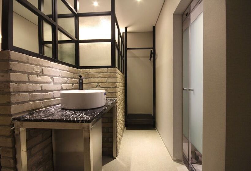 프리미엄 룸, The Lua Nampo