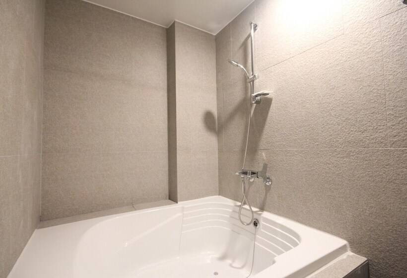 프리미엄 룸, The Lua Nampo