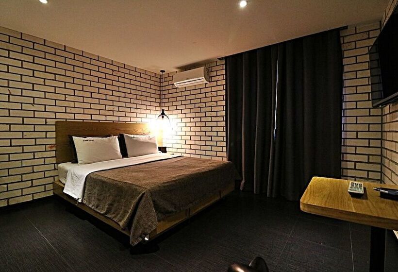 프리미엄 룸, The Lua Nampo