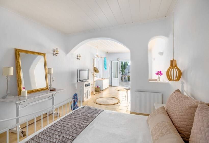 带海景标准四人间, Ornos Blue