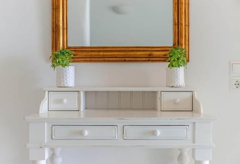 带海景标准四人间, Ornos Blue