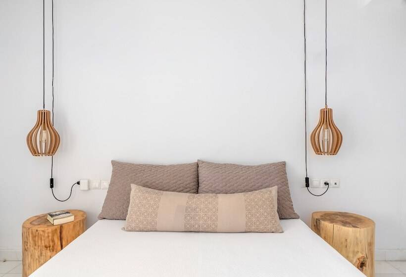 带海景标准四人间, Ornos Blue