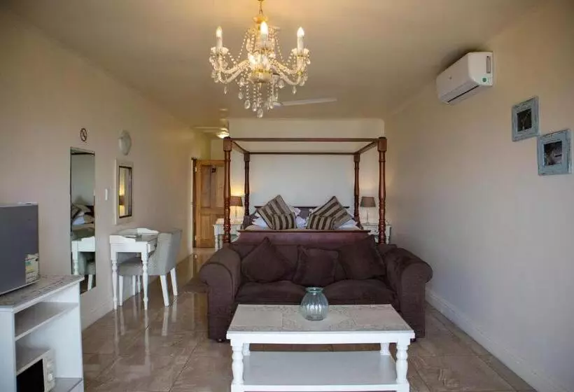 オーシャンビューデラックスルーム, 305 Guest House
