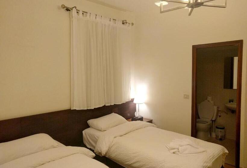 Standard Szoba, St. George’s Cathedral Pilgrim Guesthouse – Jerusalem
