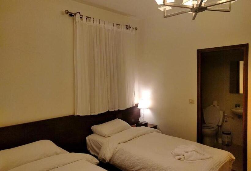 Standard Szoba, St. George’s Cathedral Pilgrim Guesthouse – Jerusalem