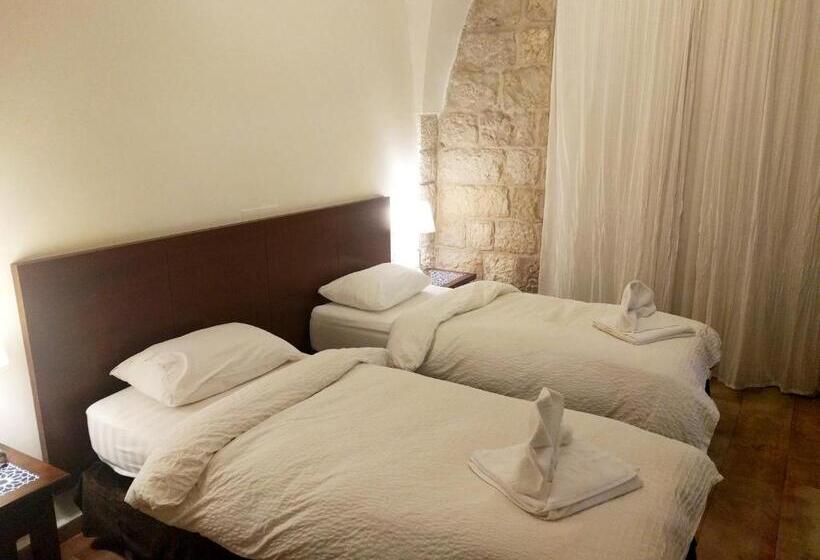 Standard Szoba, St. George’s Cathedral Pilgrim Guesthouse – Jerusalem