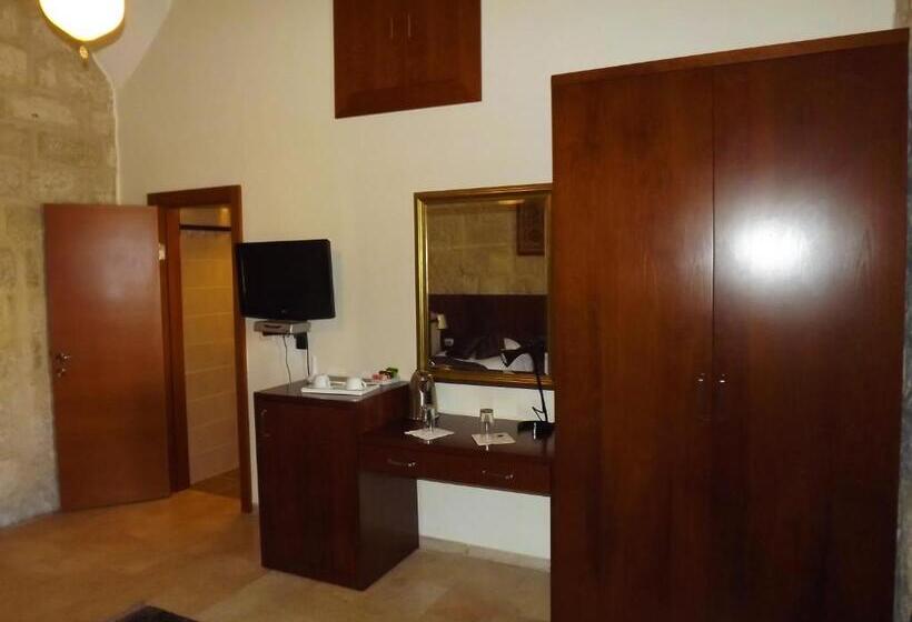 Standard Szoba, St. George’s Cathedral Pilgrim Guesthouse – Jerusalem