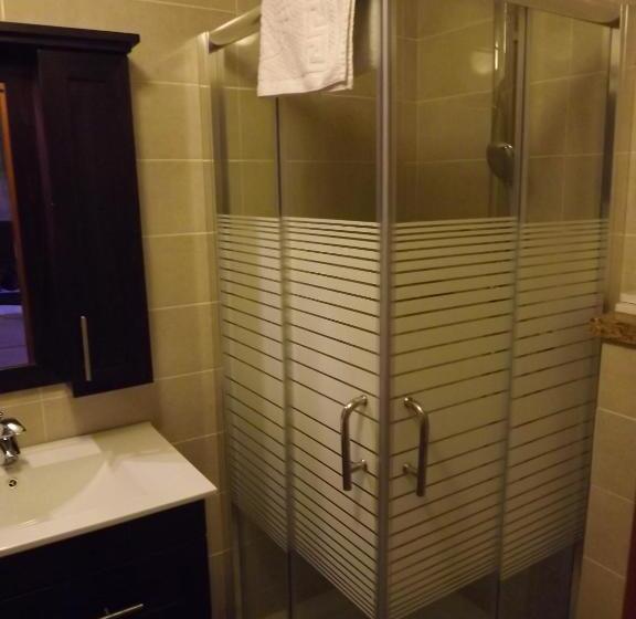 Standard Szoba, St. George’s Cathedral Pilgrim Guesthouse – Jerusalem