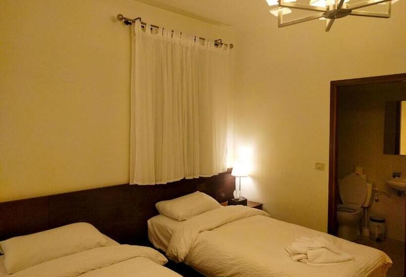 Standard Szoba, St. George’s Cathedral Pilgrim Guesthouse – Jerusalem