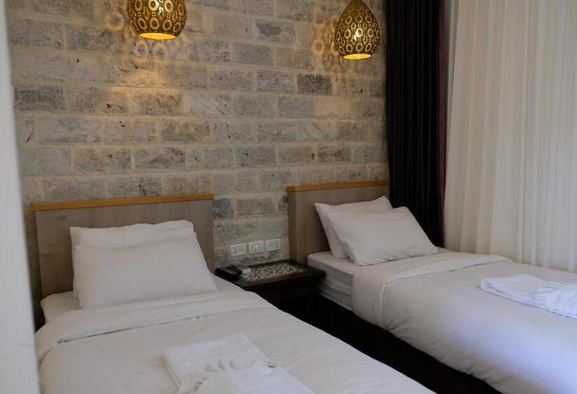 Standard Szoba, St. George’s Cathedral Pilgrim Guesthouse – Jerusalem