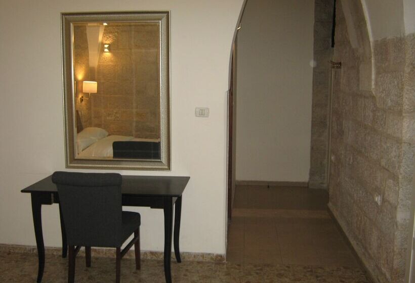 Standard Szoba, St. George’s Cathedral Pilgrim Guesthouse – Jerusalem