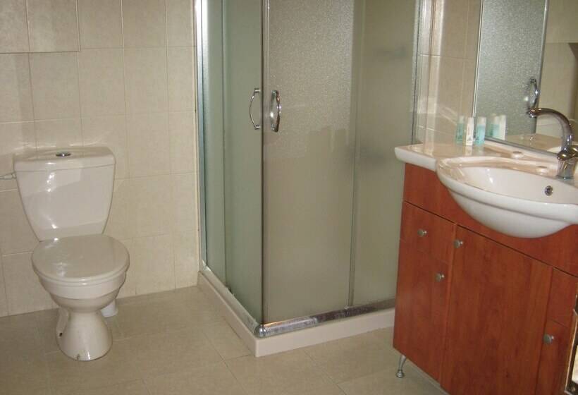 Standard Egyágyas Szoba, St. George’s Cathedral Pilgrim Guesthouse – Jerusalem