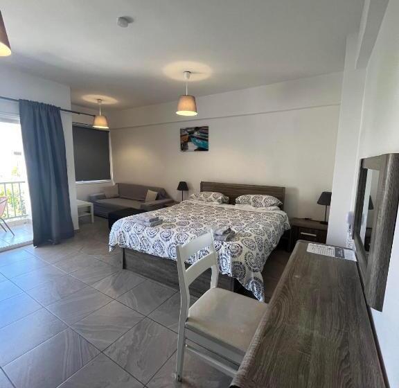 高级工作室, Polyxeni Hotel Apartments