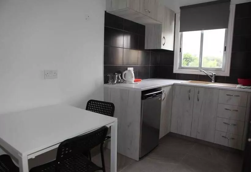 استودیوی سوپریور, Polyxeni Hotel Apartments